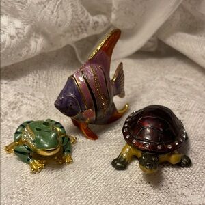 Colorful Animal Figurine Pillbox Set